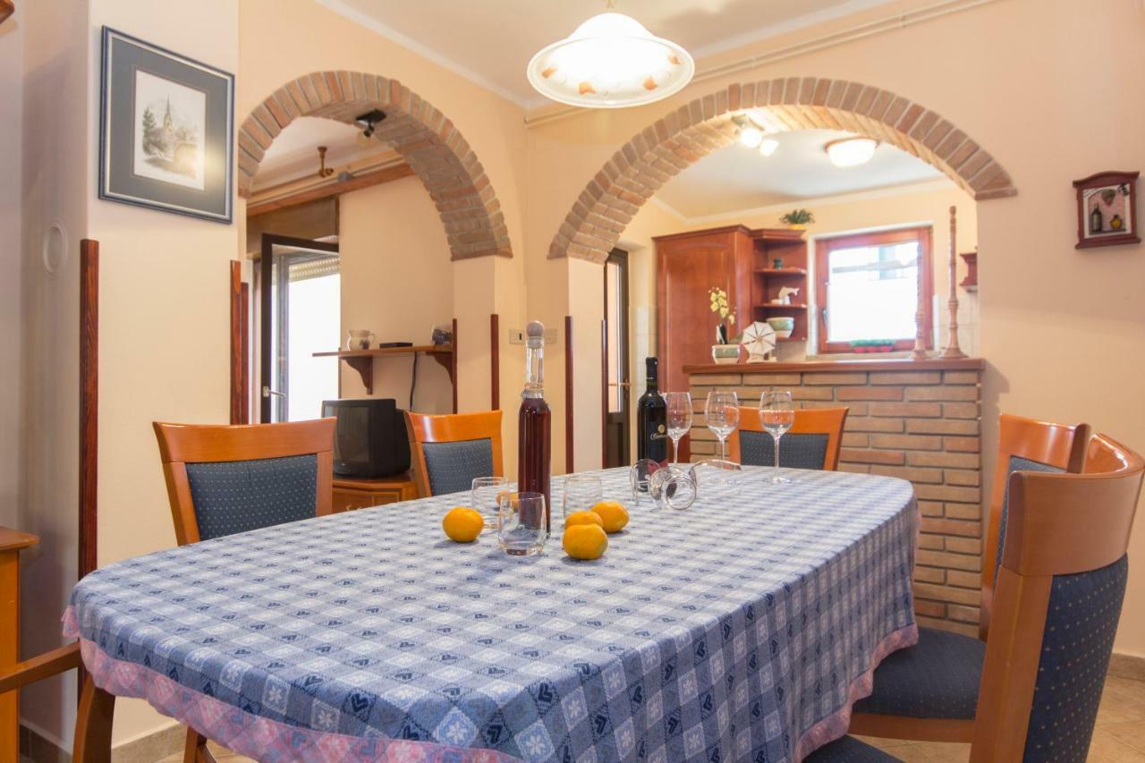 Guest House Ljubica Medulin Exterior photo