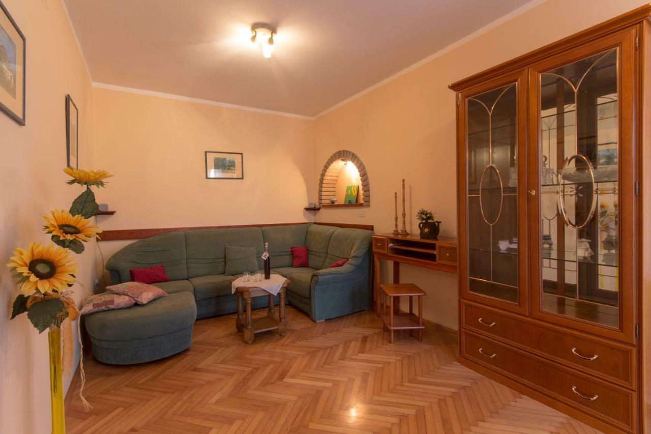 Guest House Ljubica Medulin Exterior photo